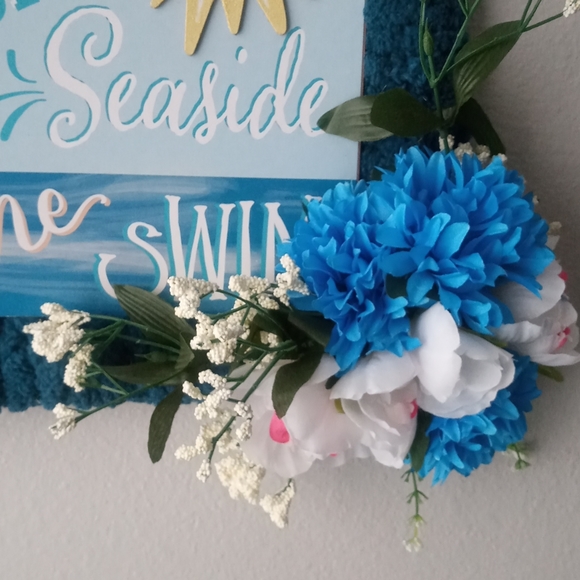 Summertime Wreath - Picture 4 of 7